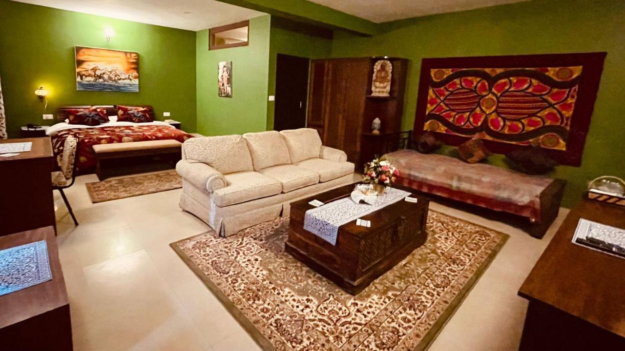 Habba Kadal Kashmiri Heritage Hotel & Hub Coonoor Ngoại thất bức ảnh